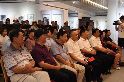 燕房墨咏·盛世欢歌——攀天红艺术馆书画展启幕，共绘时代华章